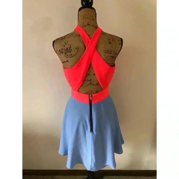 Naven Criss Cross Vixen Dress Cut Out Open Back - Picture 3 of 4